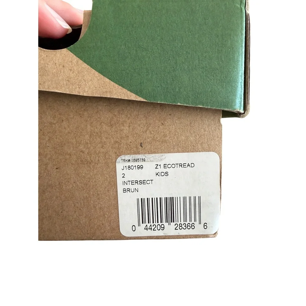 Chaco Kids Ecotread Intersect Sandals Brown Size 2 New in Box Outdoor